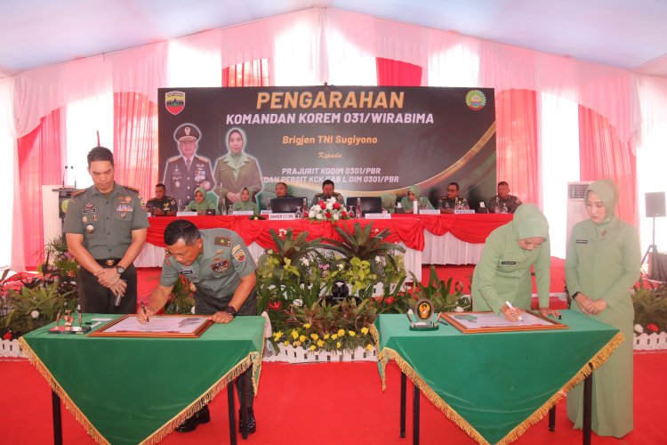 Kunker Kodim 0301 Pbr,  Danrem 031 WB Berikan Pengarahan Kepada Persit, Prajurit dan PNS