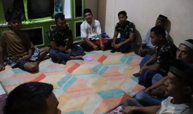 Hangatnya Silaturahmi Satgas TMMD dan Warga Tenayan Raya di Malam Ramadhan