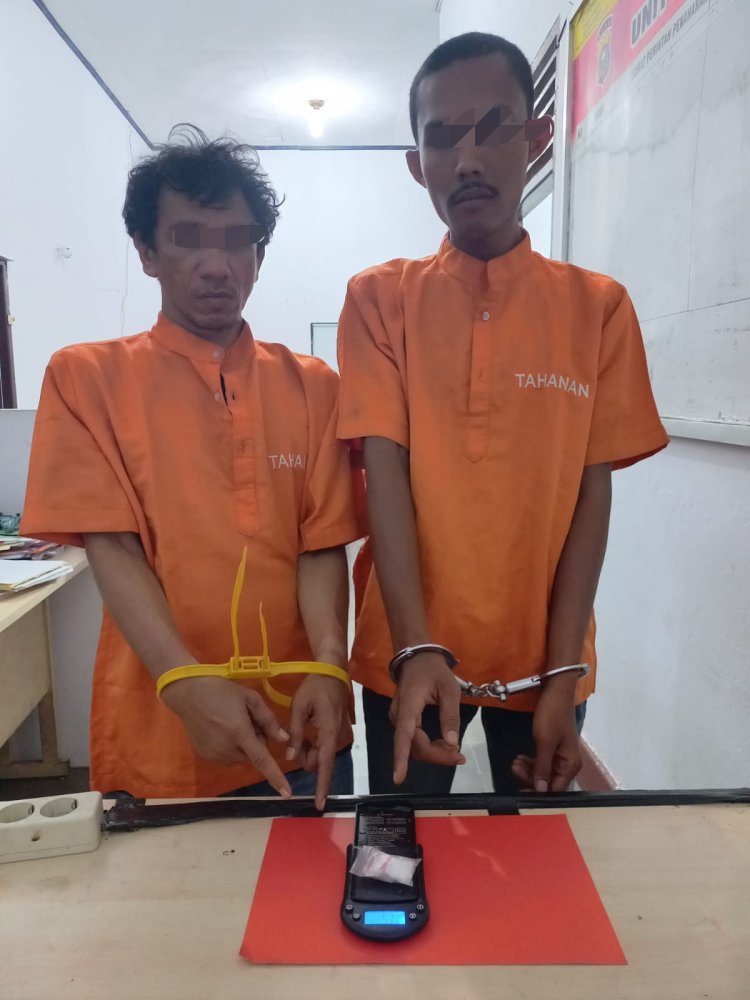 Polsek Kampar Tangkap 2 Pelaku Peredaran Narkoba, Berhasil amankan 5,71 Gram Sabu-sabu 
