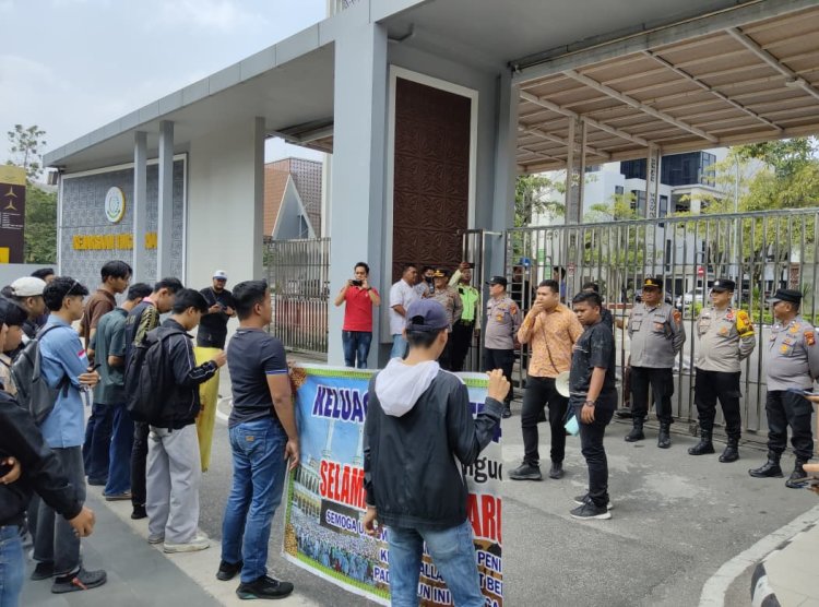 Soroti Selisih Pajak Parkir Rp16,4 Miliar, Pemuda Pelopor Kemajuan Riau Desak Kejati Panggil Bapenda dan PT SPI