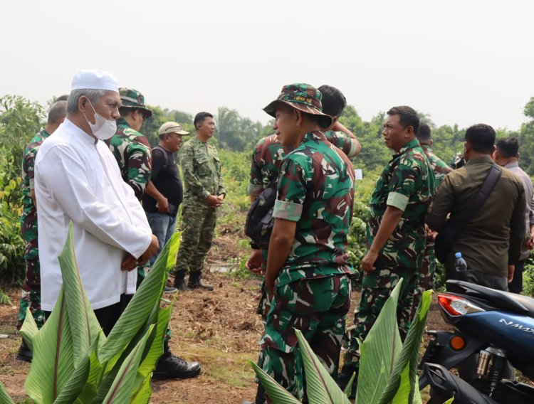 Tim Penyuluh Mabes TNI Laksanakan Komsos dan Edukasi Pencegahan Karhutla di Sungai Sibam